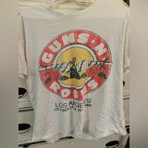 Guns N' Roses T-shirt.